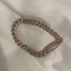 NEW NEVER WORN Two-Tone GLD Link Bracelet - 8.5mm